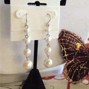 NWOT Premier Designs Elegant Pearl Drop Earrings